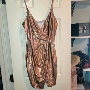 Fashion Nova 🌈 Iridescent 🌹 Rose Gold Split Hem Dress